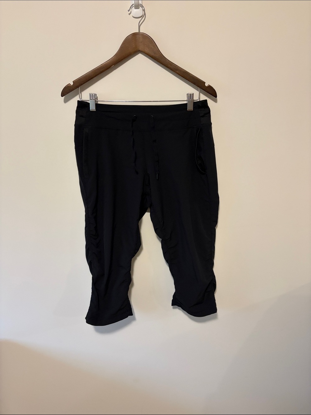 Kirkland Signature Black Capri Drawstring Active Pants